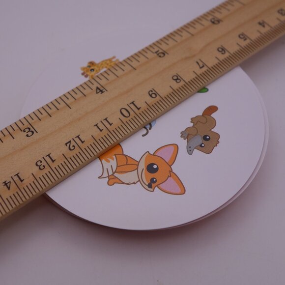 McDonald's 2025 Spot It! Animaux Game with Box - Picture 7 of 13